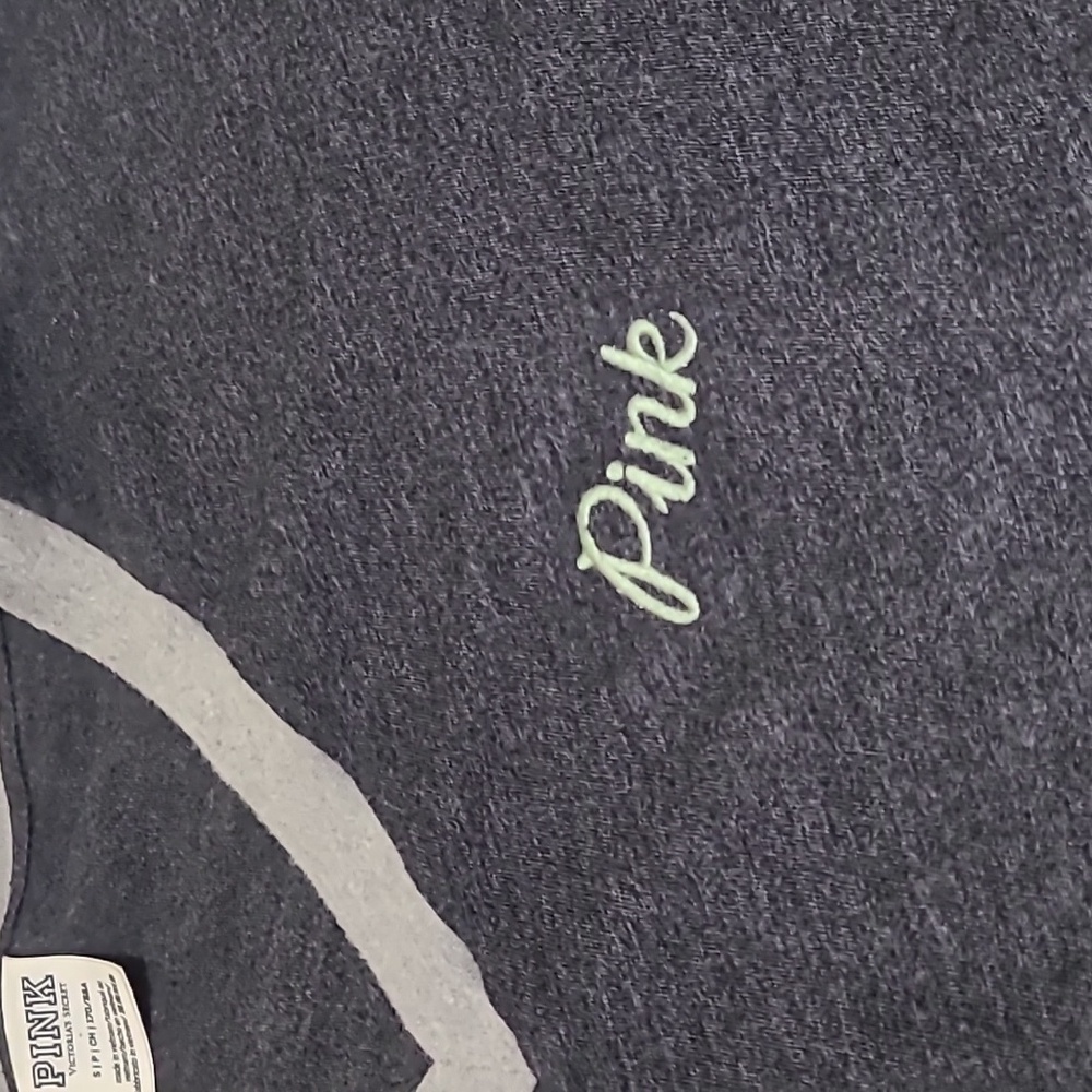 PINK VICTORIA'S SECRET Gray Drop Shoulder V-Neck Long Sleeve Tee Shirt - Small - Picture 3 of 12